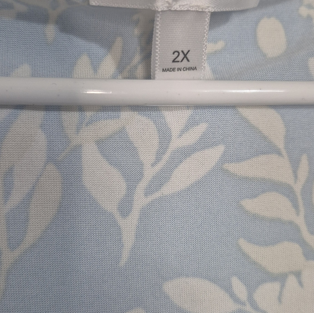 Floral Blue Nightgown Size 2X - Picture 5 of 11